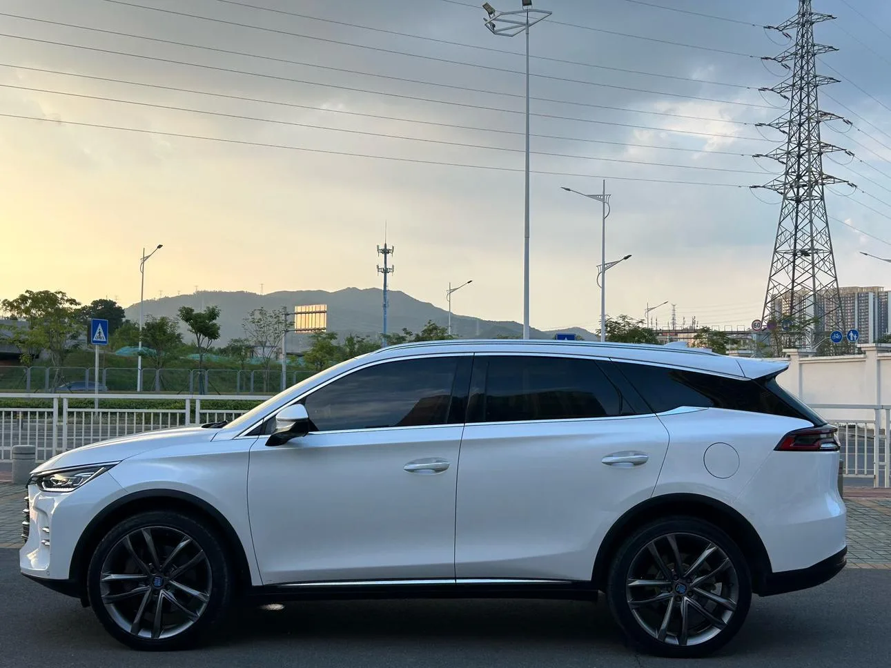 BYD Tang DM, 2018 — фото 12