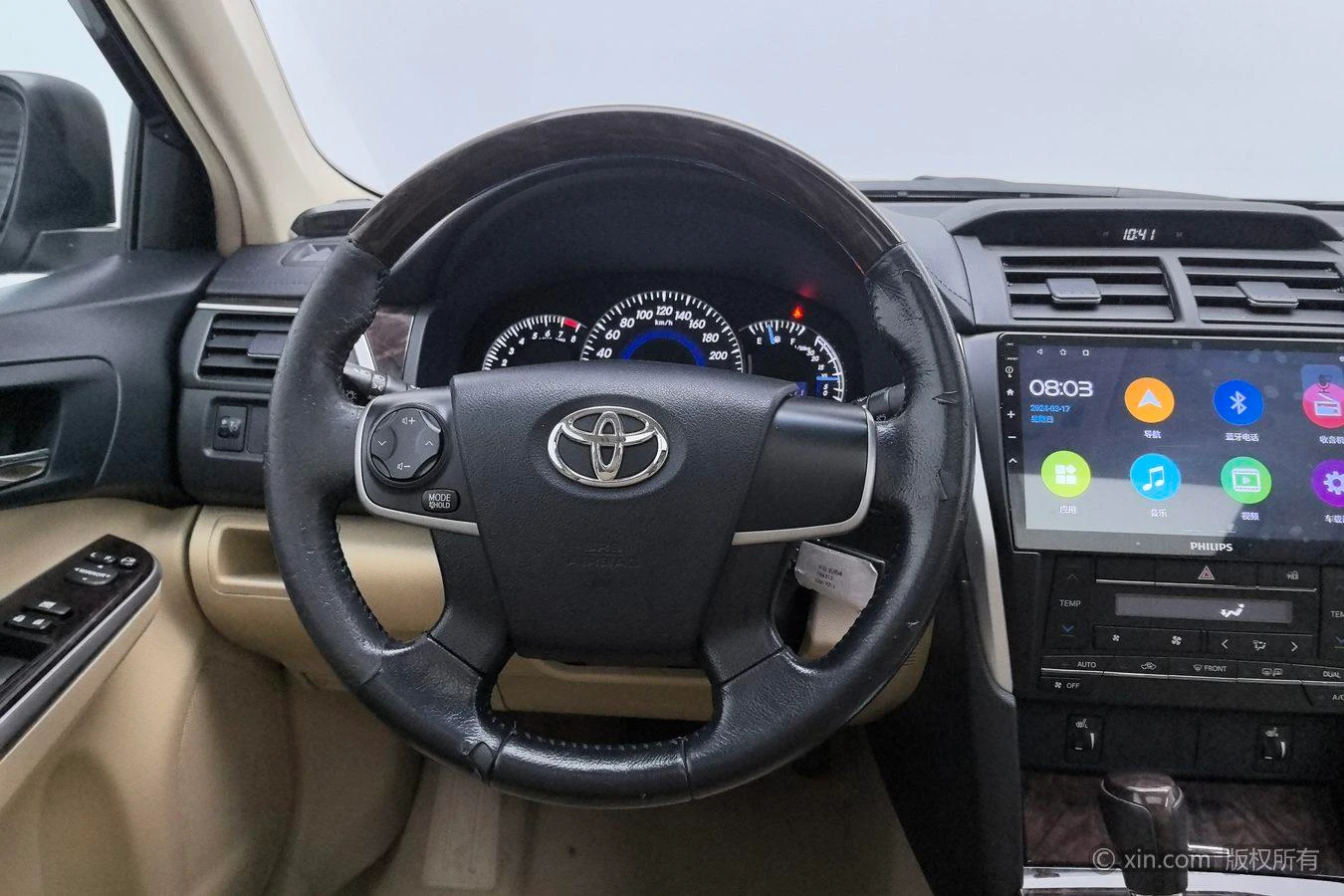 Toyota Camry, 2015 — фото 15