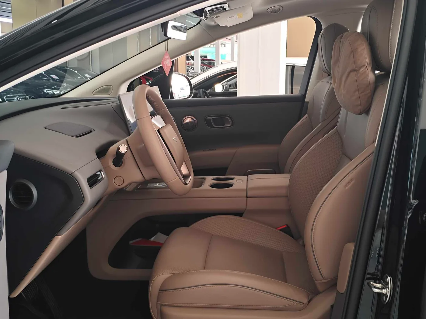 Li Auto ideal i8, 2025 — фото 4