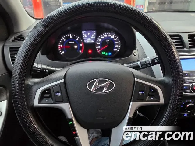 Hyundai Accent, 2012 — фото 14