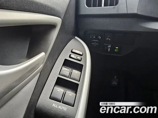 Toyota Prius, 2012 — фото 17
