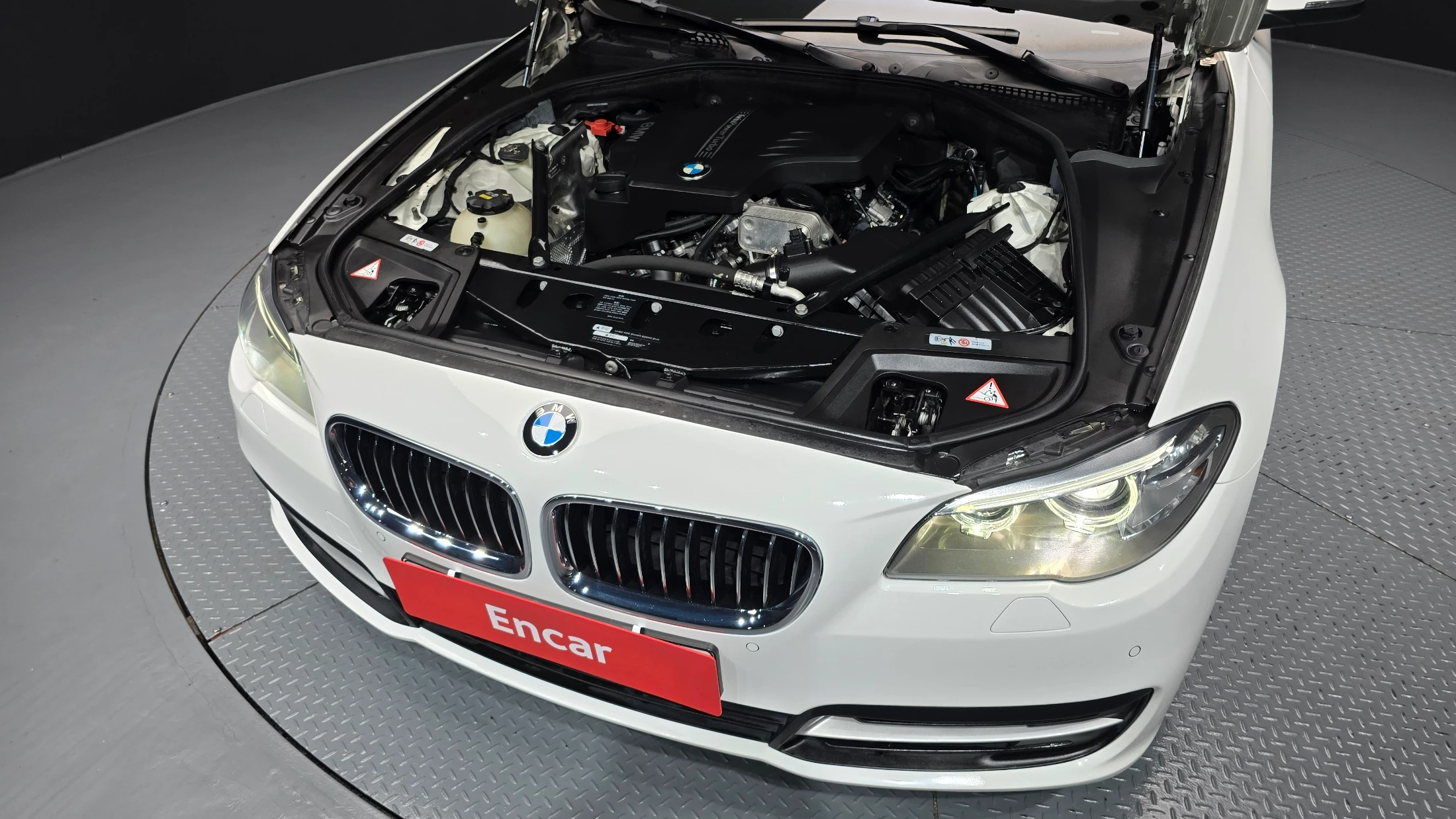 BMW 5-Series F10, 2015 — фото 6
