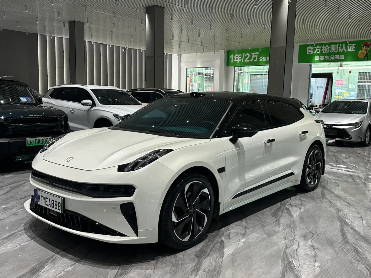 ZEEKR 001
