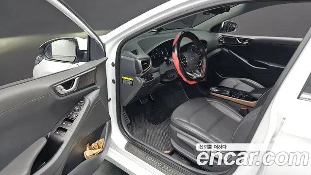 Hyundai Ioniq Ionic Electric, 2016 — фото 11
