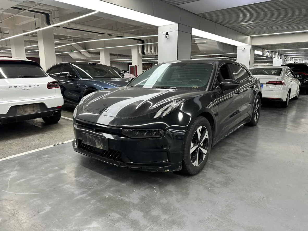 ZEEKR 001