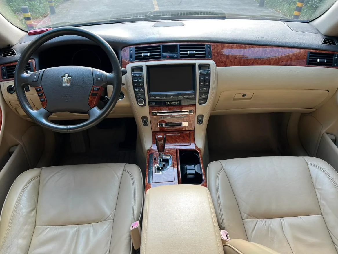 Toyota crown, 2005 — фото 10