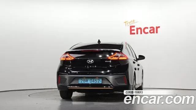 Hyundai Ioniq Ionic Electric, 2016 — фото 3