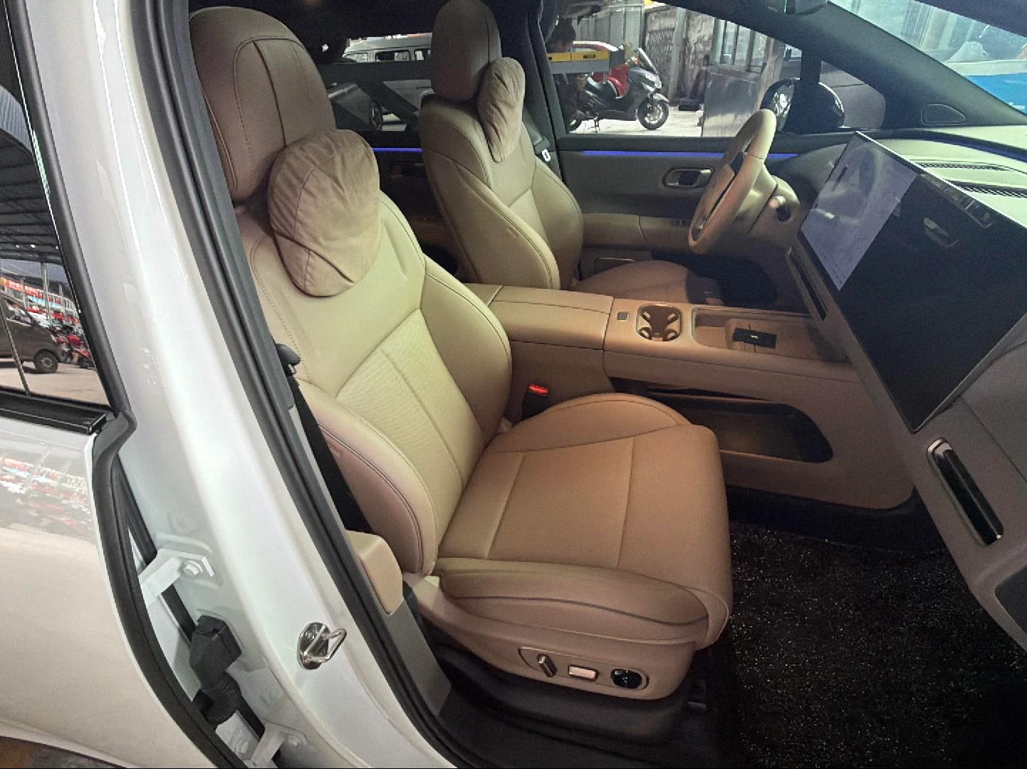 Li Auto ideal i6, 2025 — фото 14