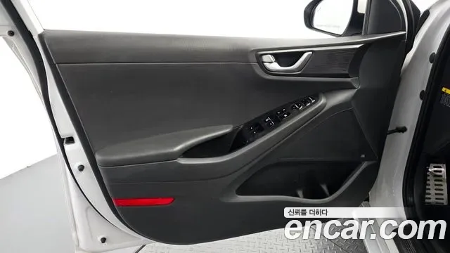 Hyundai Ioniq Ionic Electric, 2017 — фото 24
