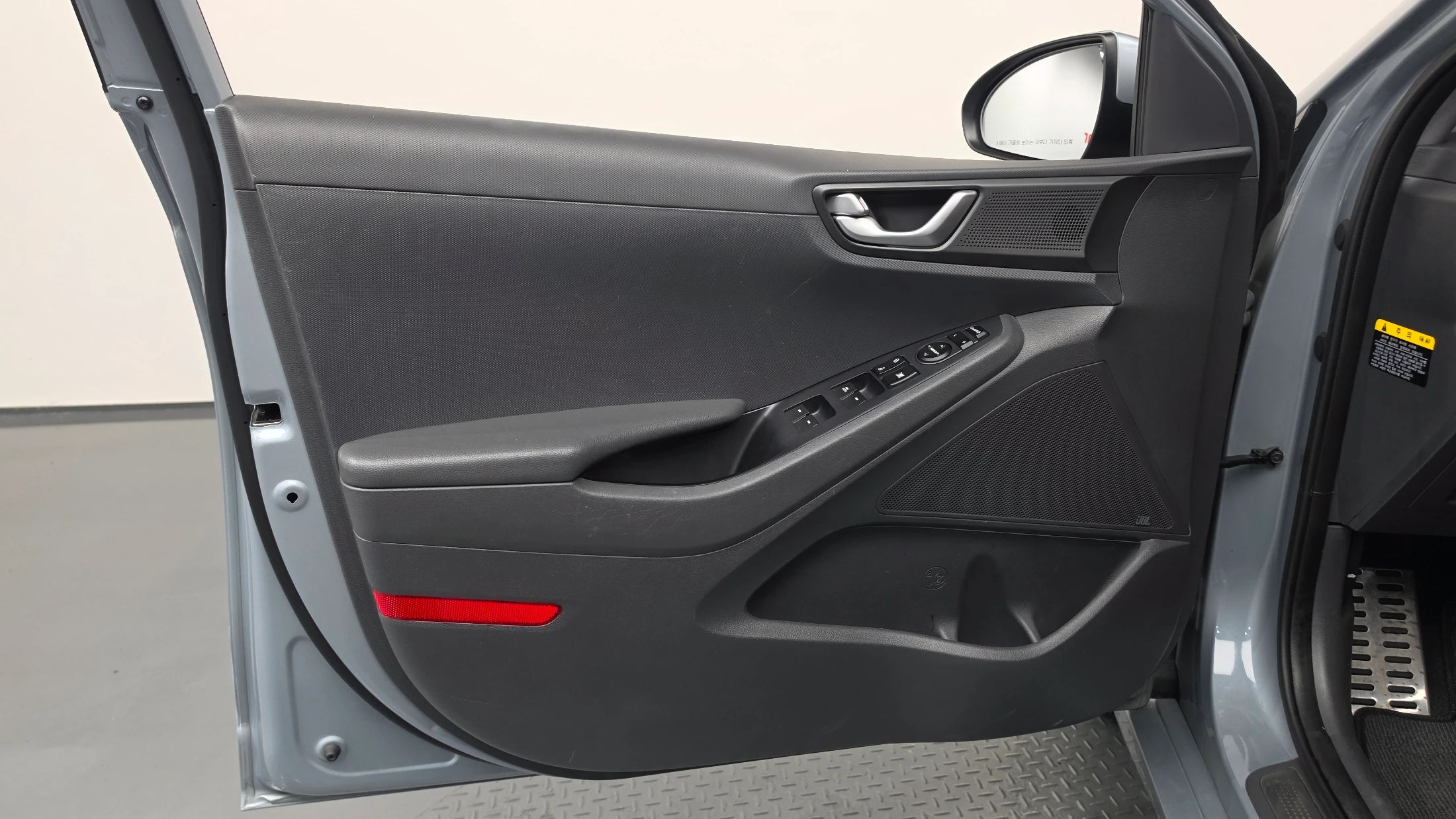 Hyundai Ioniq Ionic Electric, 2018 — фото 24