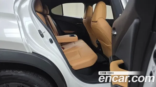 Lexus Ux UX300h, 2025 — фото 11
