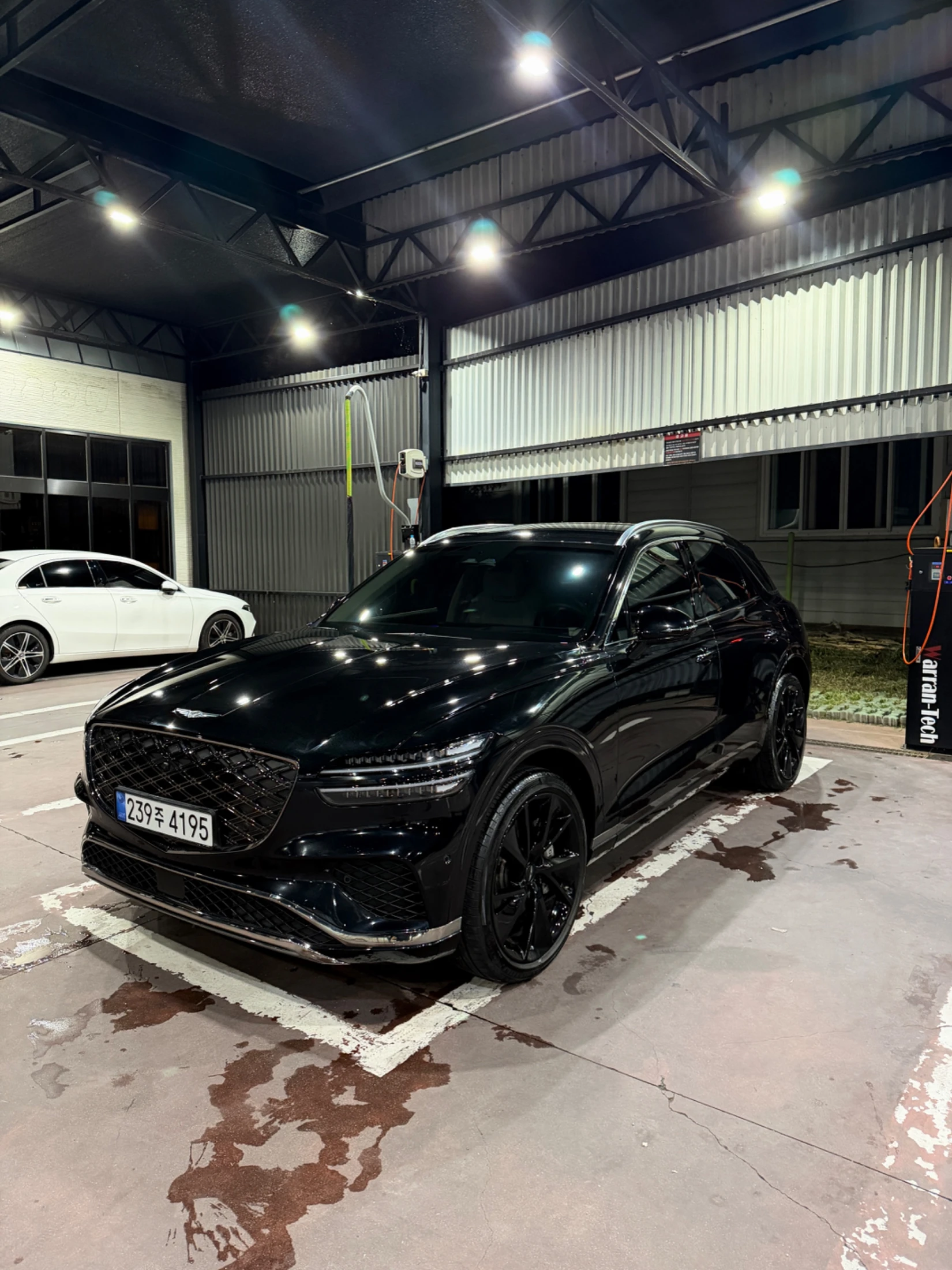 Genesis Gv70