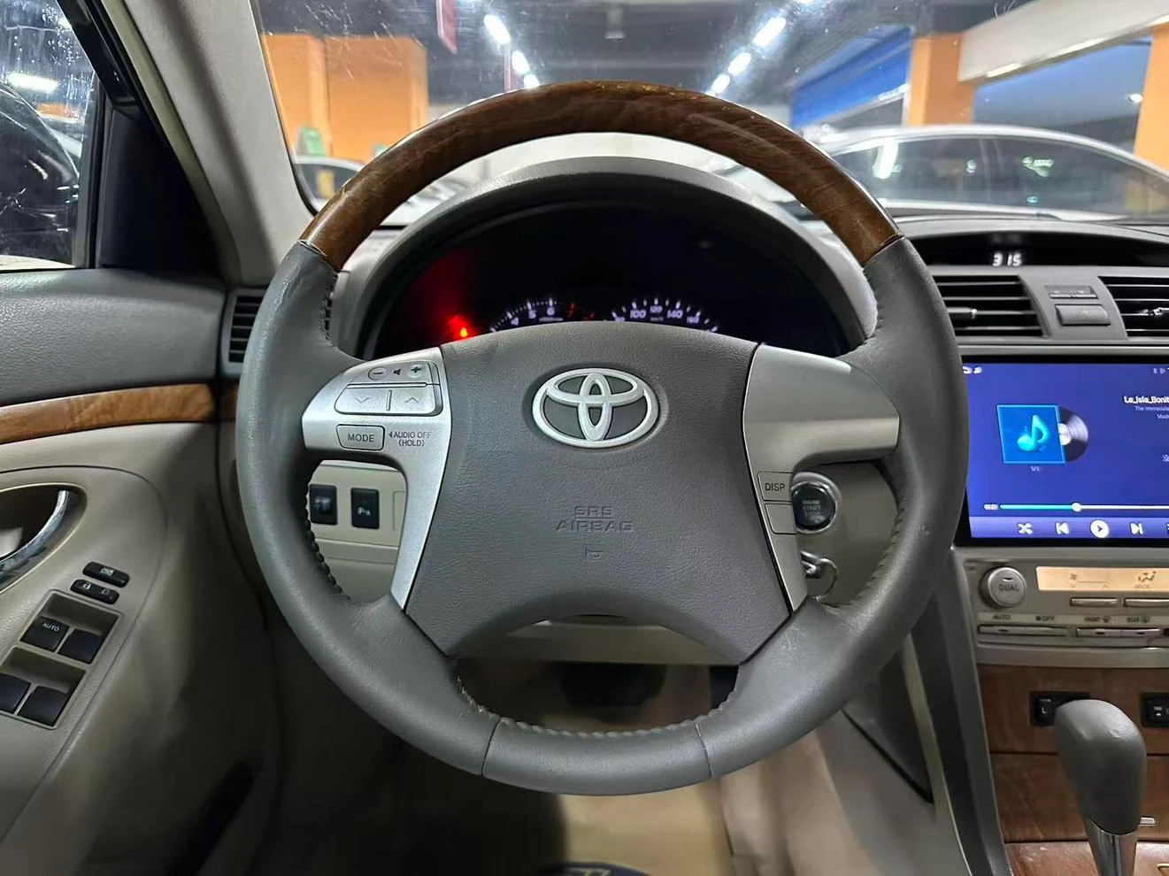 Toyota Camry, 2012 — фото 10