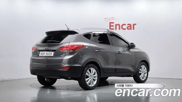 Hyundai Tucson ix, 2010 — фото 2