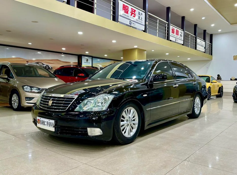 Toyota crown
