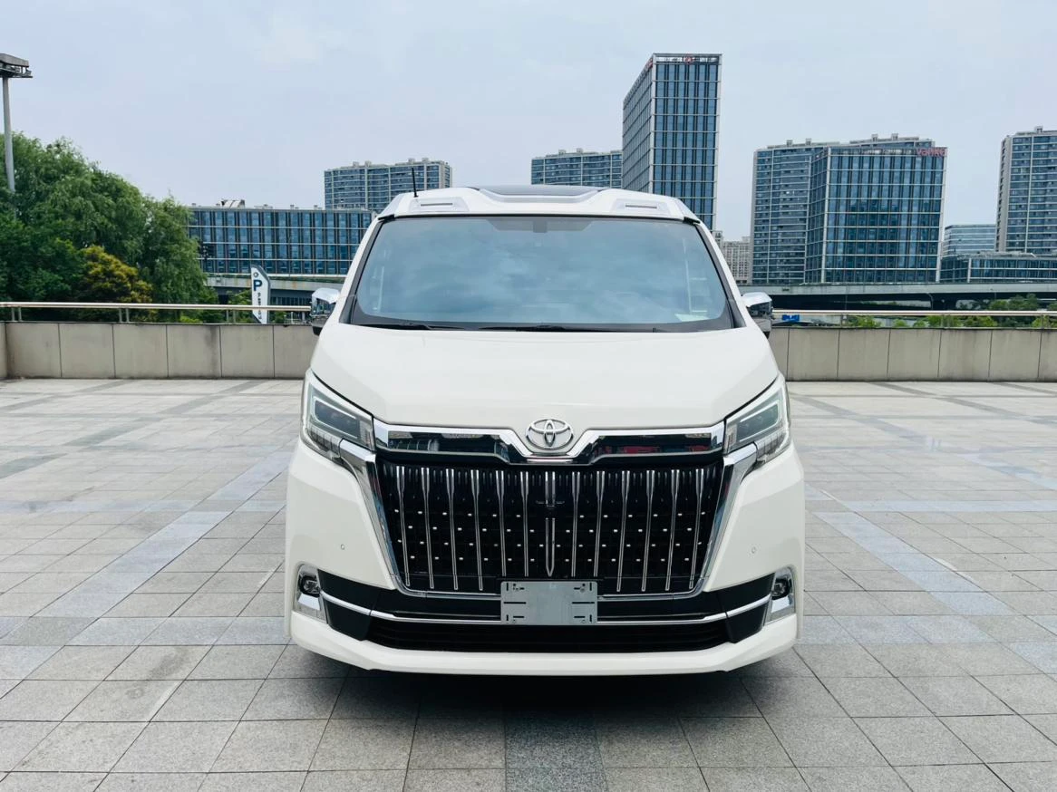 Toyota Hiace, 2025 — фото 3