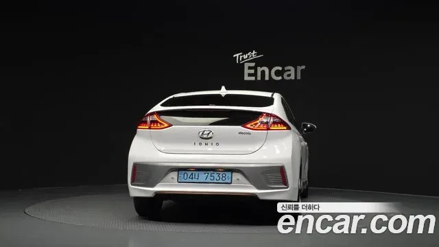Hyundai Ioniq Ionic Electric, 2017 — фото 3