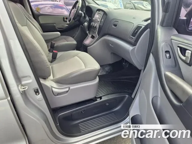 Hyundai Starex Grand Starex, 2012 — фото 13