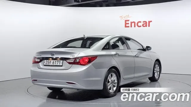 Hyundai Sonata YF Sonata, 2010 — фото 2