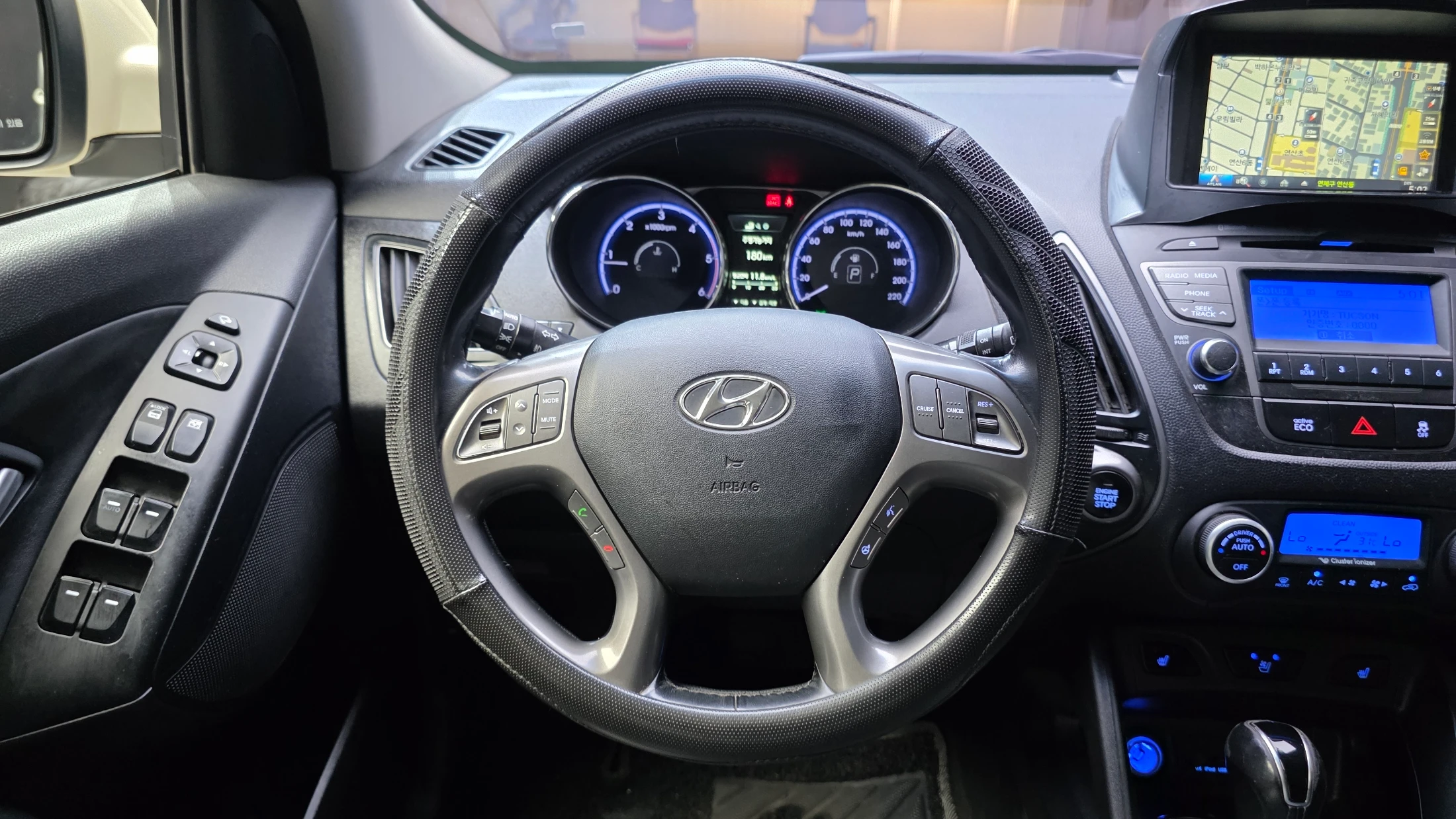 Hyundai Tucson ix, 2013 — фото 13