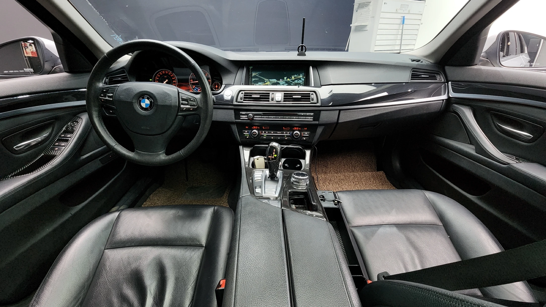 BMW 5-Series F10, 2013 — фото 7