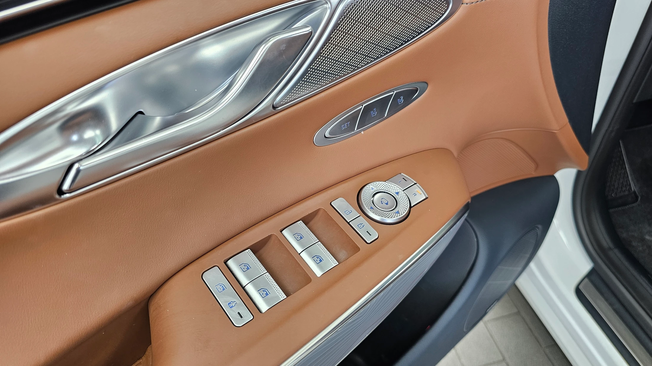 Genesis Gv70, 2021 — фото 29