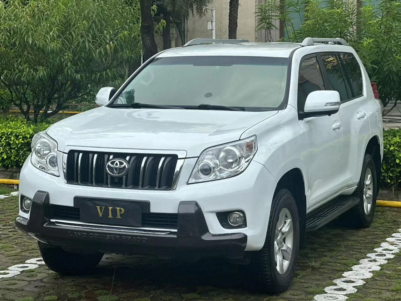 Toyota Prado (imported)