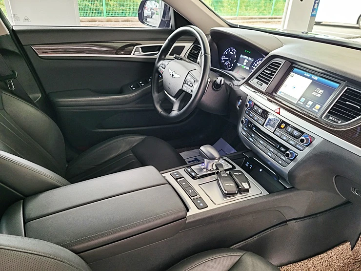 Genesis G80, 2017 — фото 15