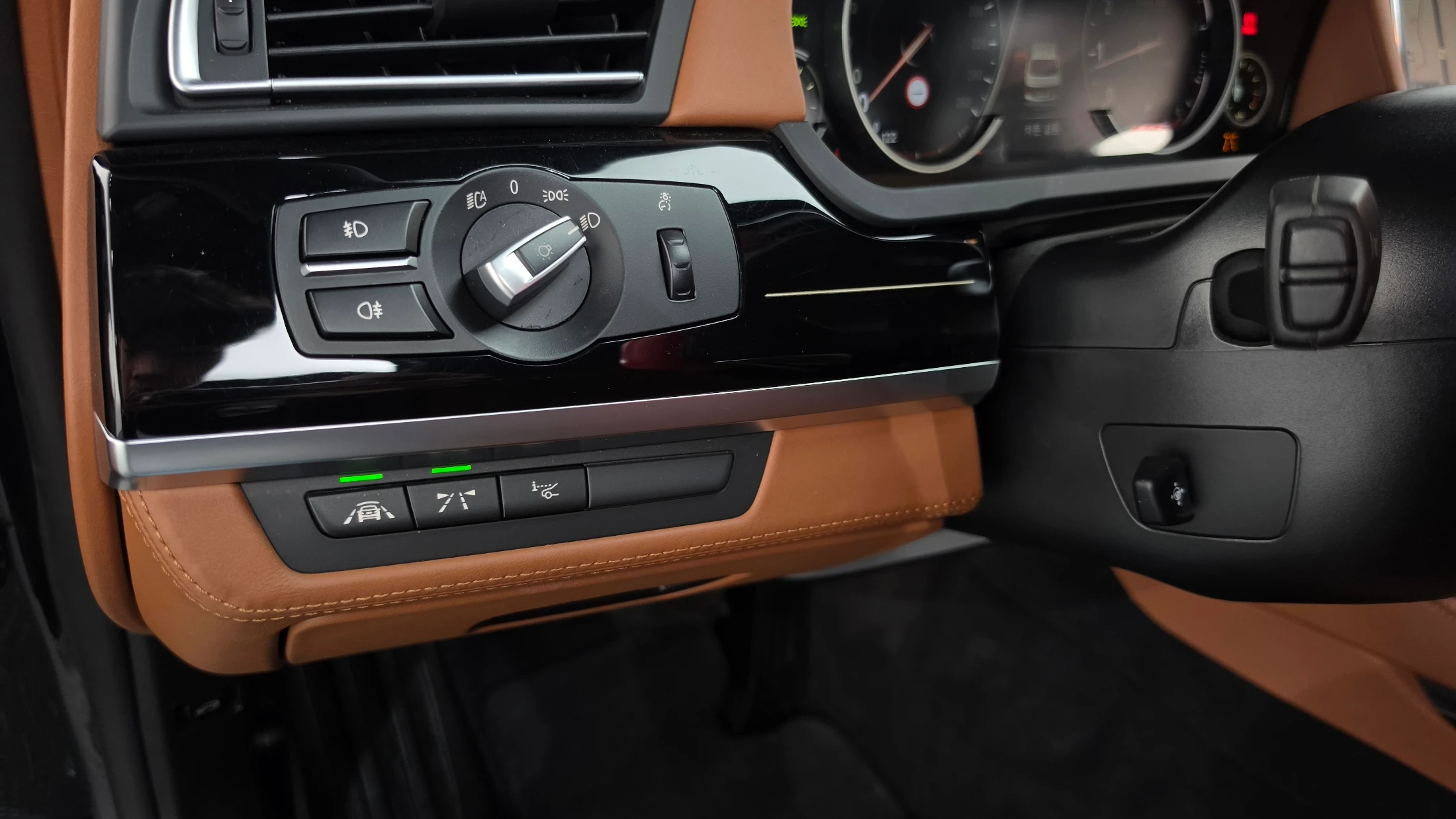 BMW 7-Series F01, 2015 — фото 16