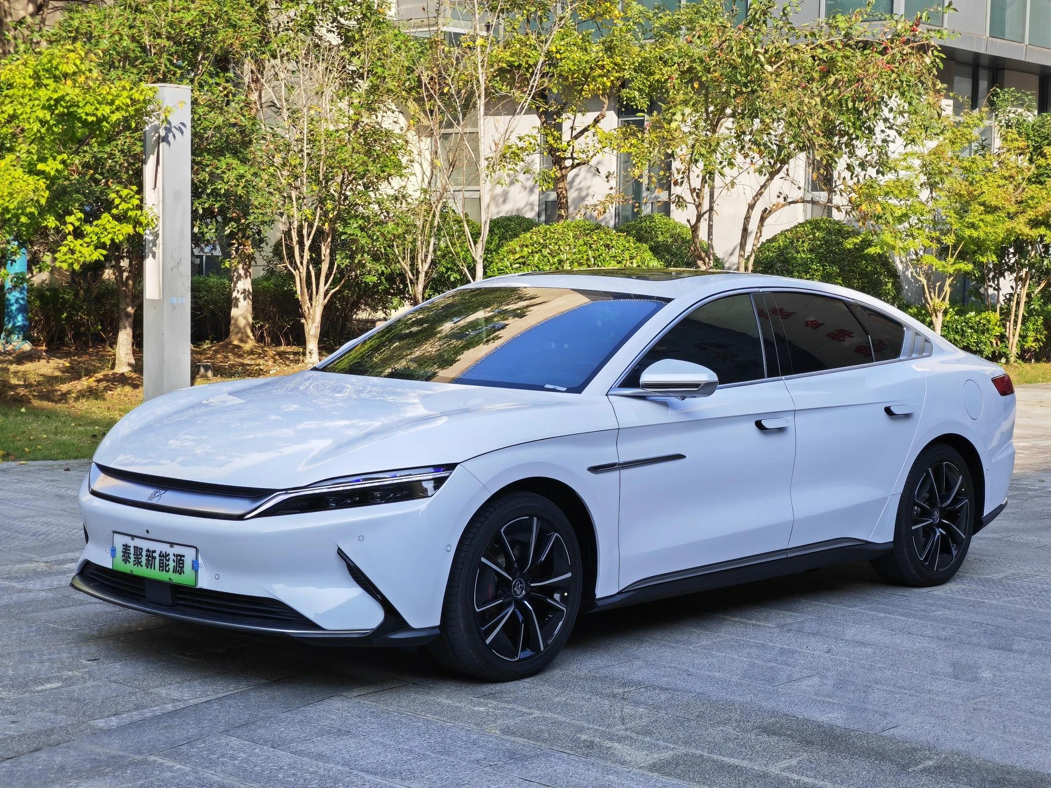 BYD Han EV