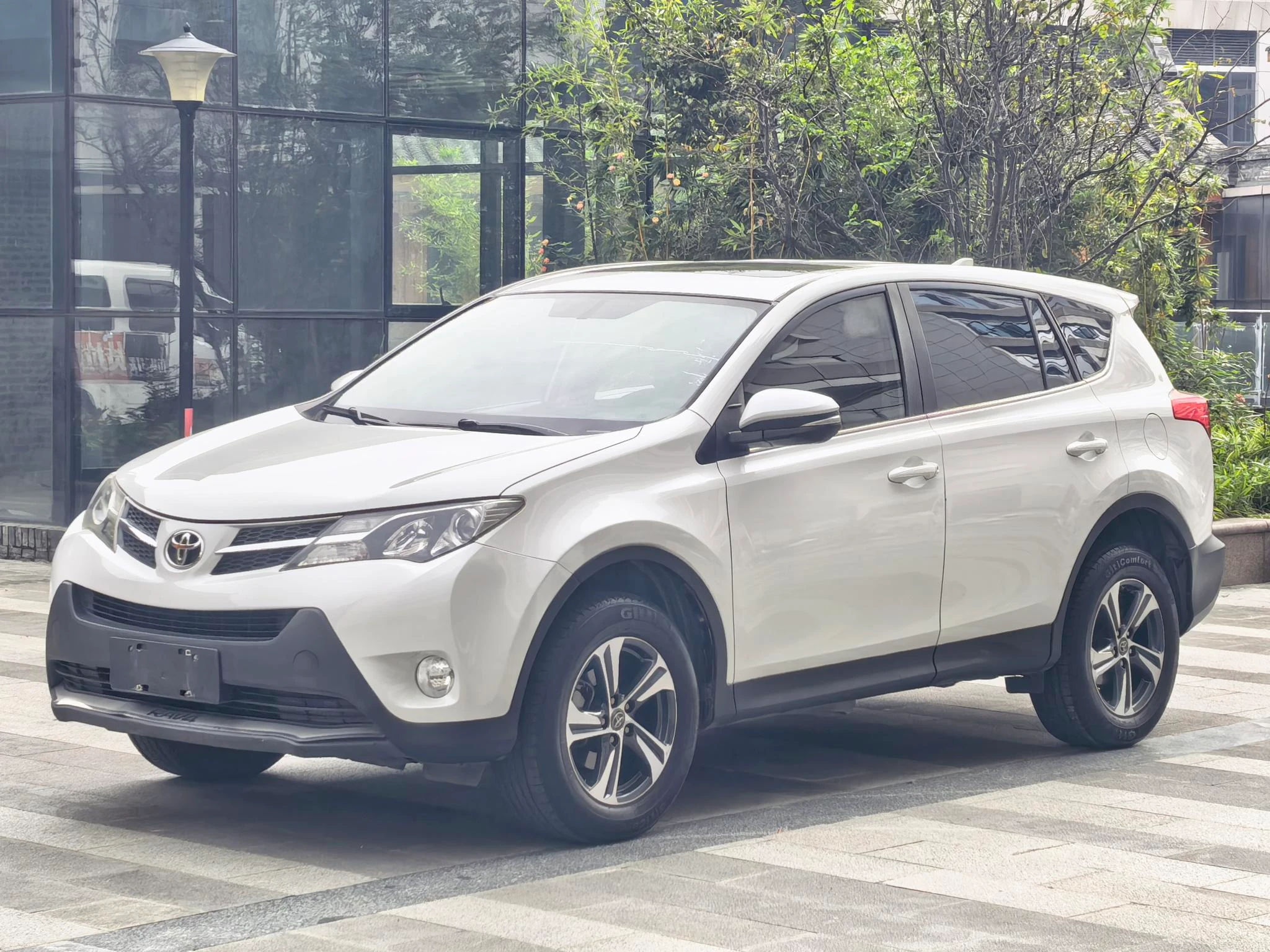 Toyota RAV4 Rongfang