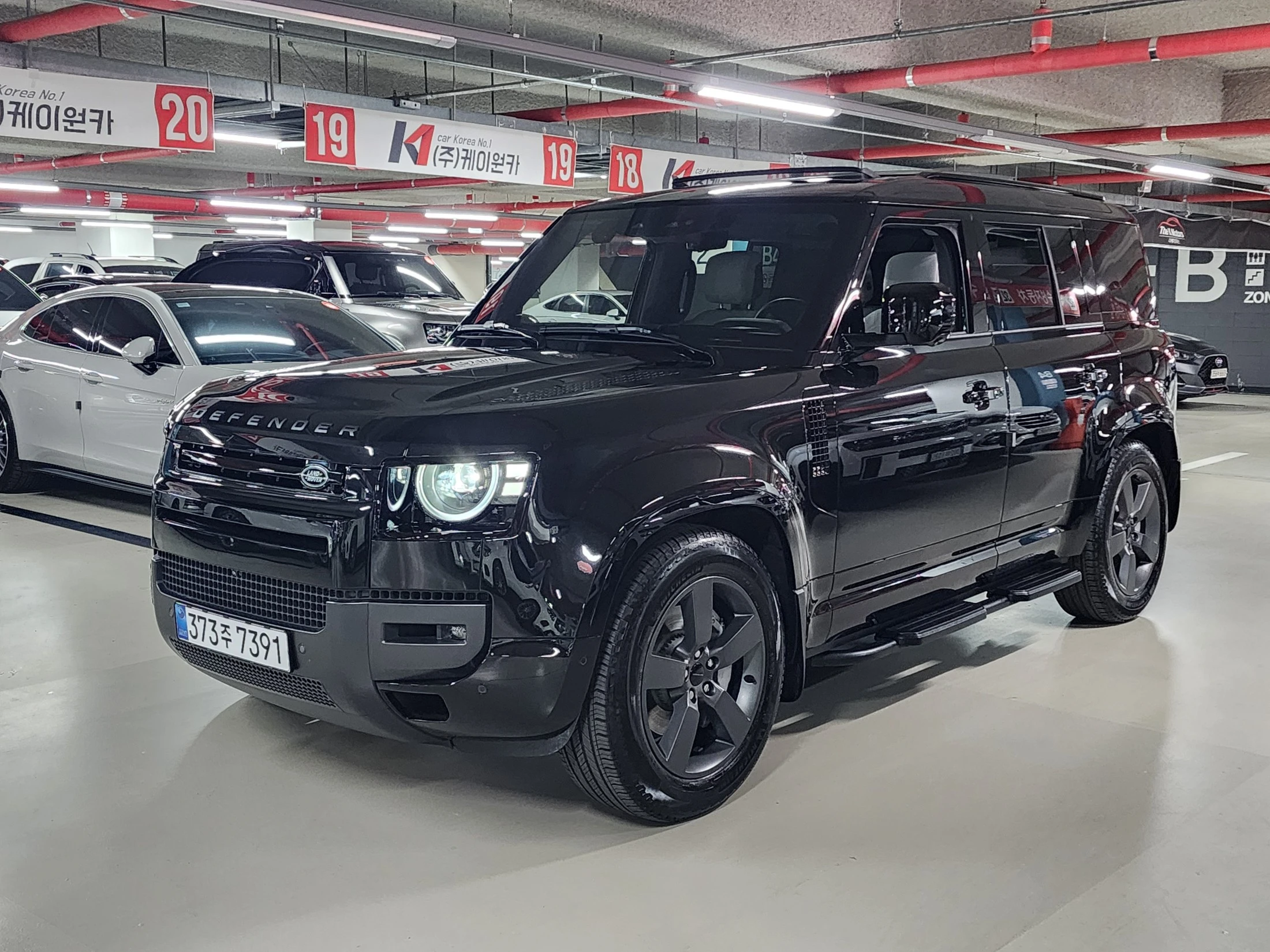 Land Rover Defender L663
