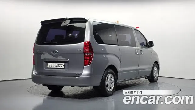 Hyundai Starex Grand Starex, 2012 — фото 2