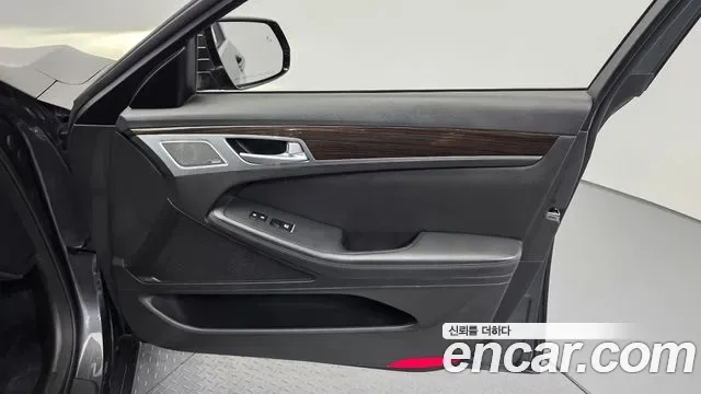 Genesis G80, 2016 — фото 25
