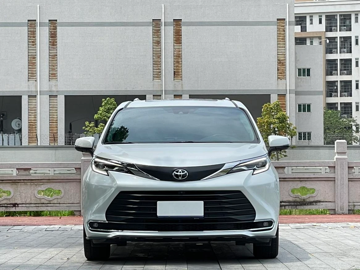 Toyota Senna, 2026 — фото 2