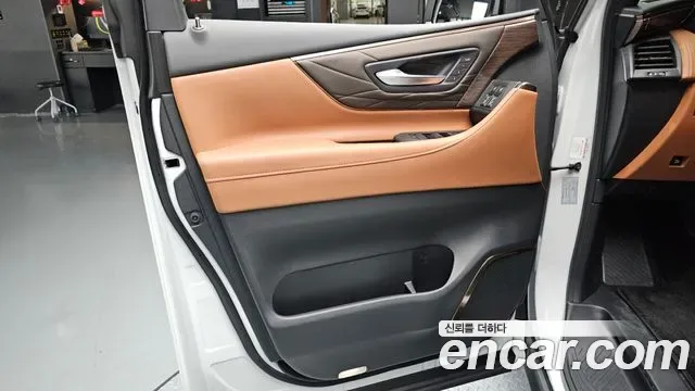 Toyota Alphard Alpad, 2025 — фото 25