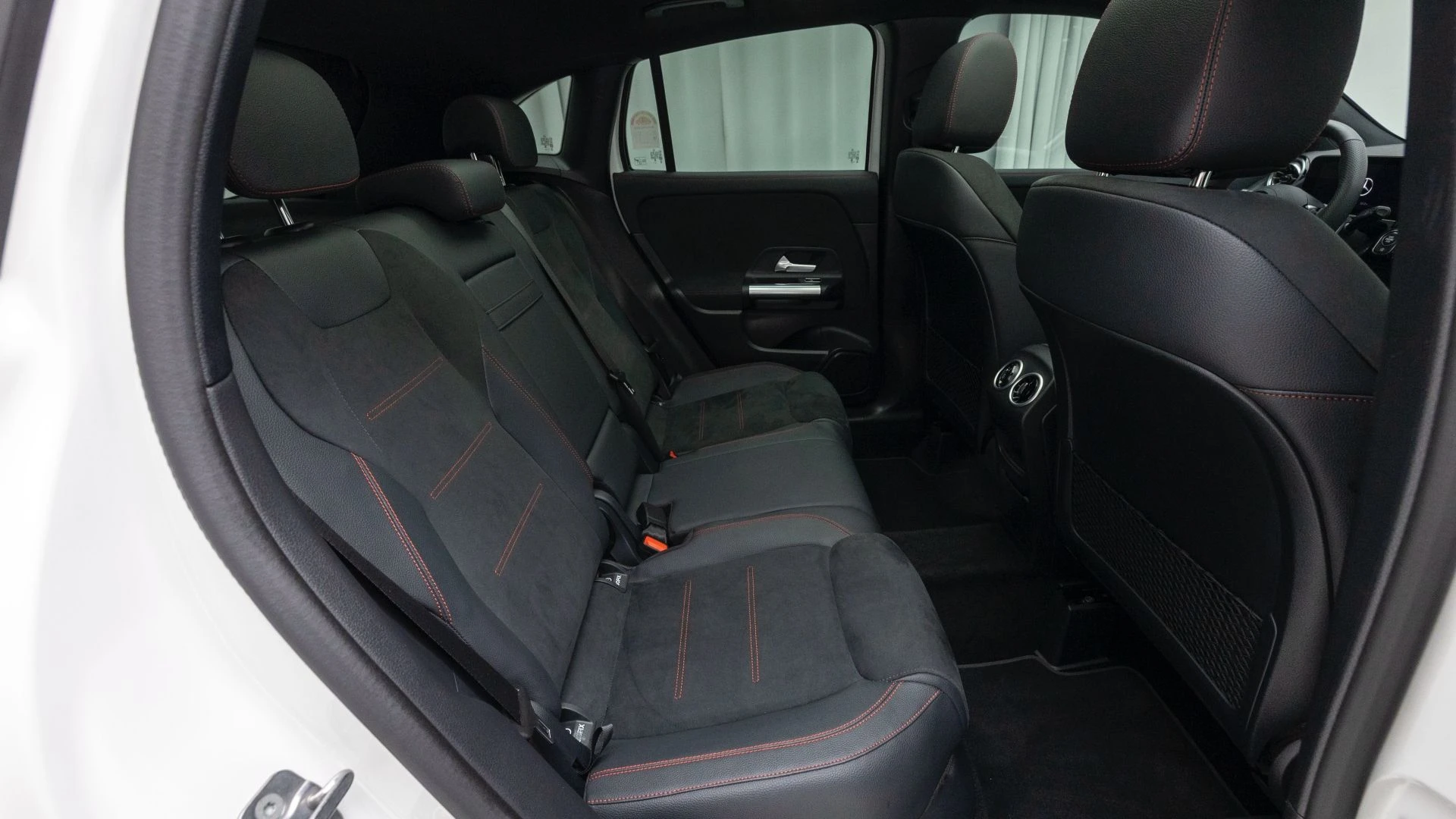 Mercedes-Benz Gla-Class H247, 2025 — фото 10