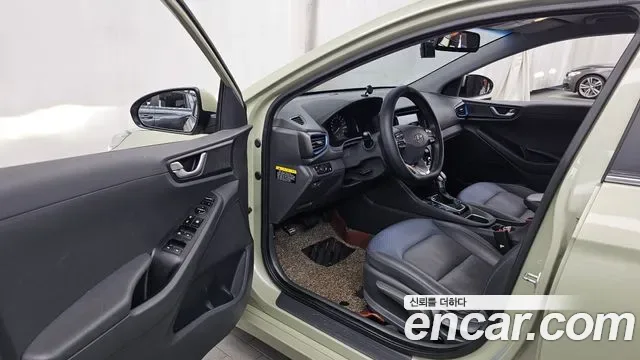 Hyundai Ioniq Ionic Hybrid, 2016 — фото 10