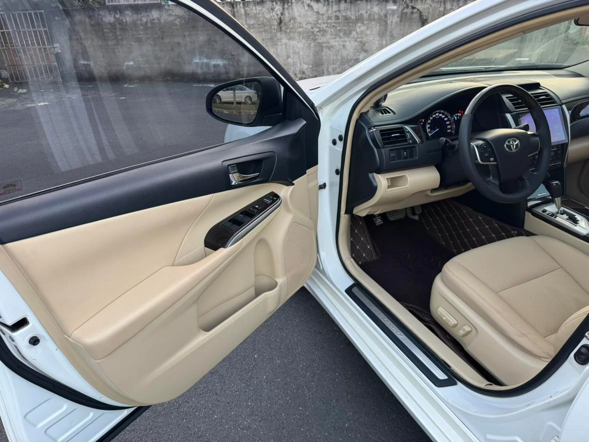 Toyota Camry, 2015 — фото 18