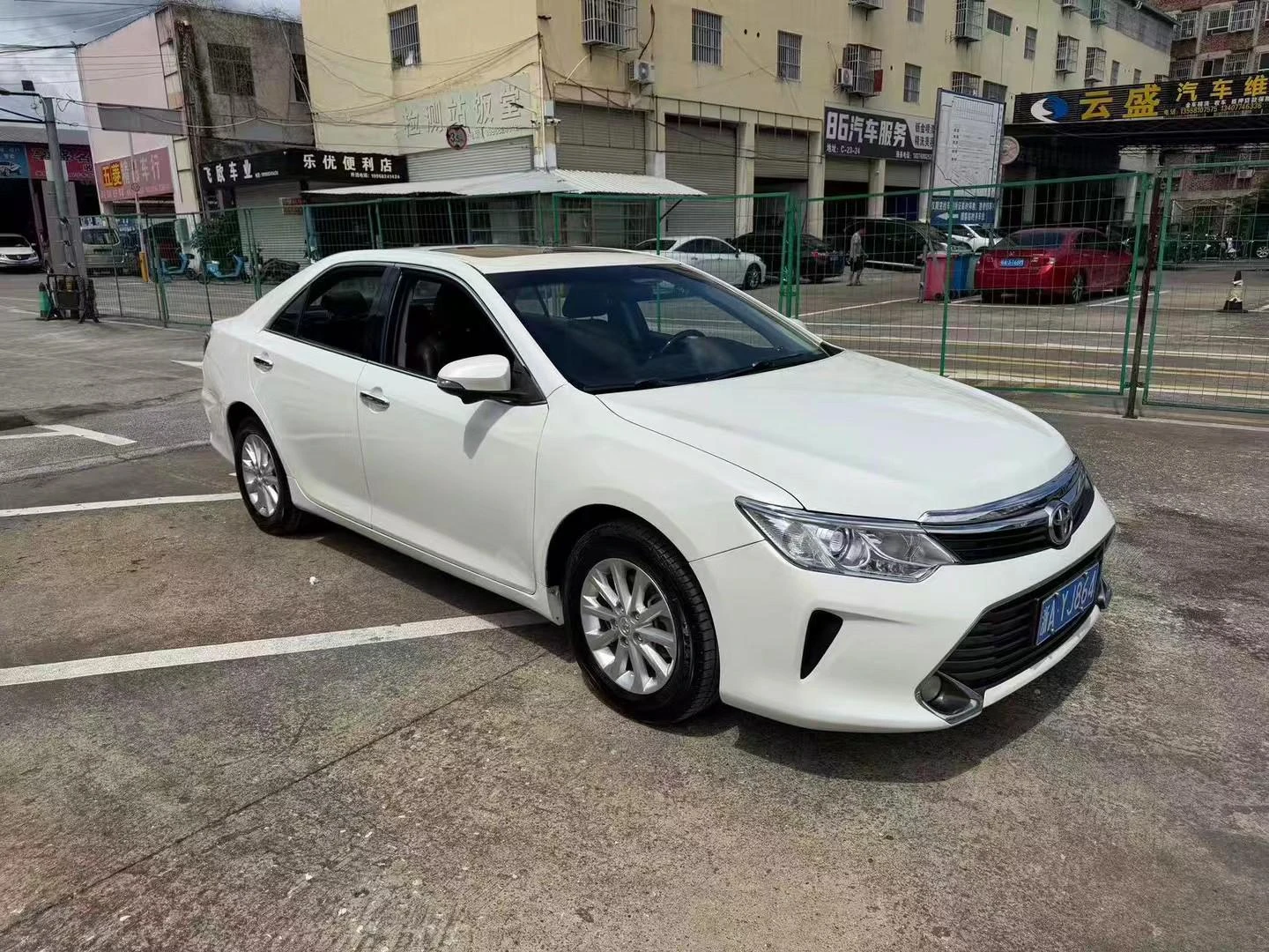 Toyota Camry, 2015 — фото 2