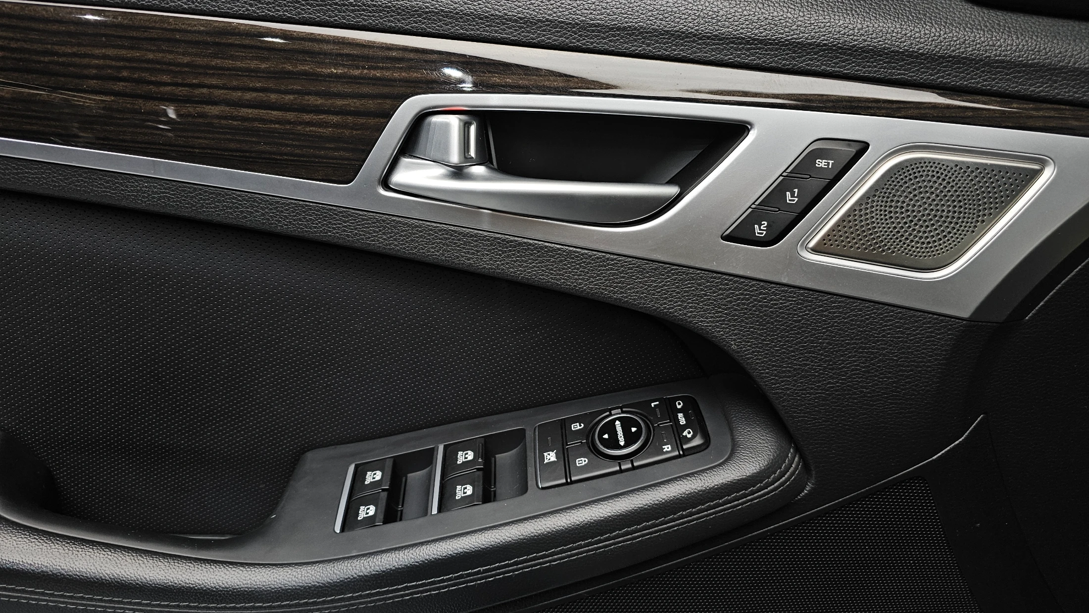 Genesis G80, 2017 — фото 13