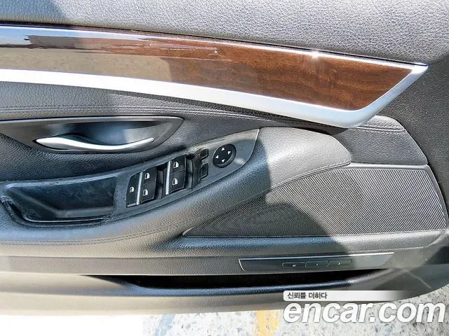BMW 5-Series F10, 2013 — фото 12
