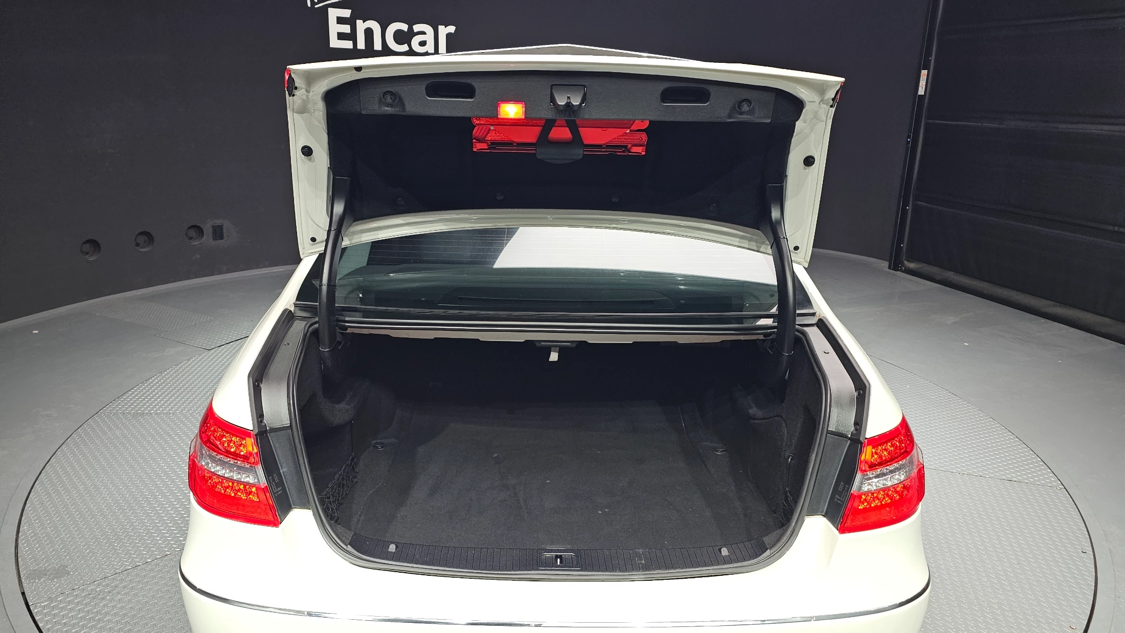 Mercedes-Benz E-Class W212, 2012 — фото 20