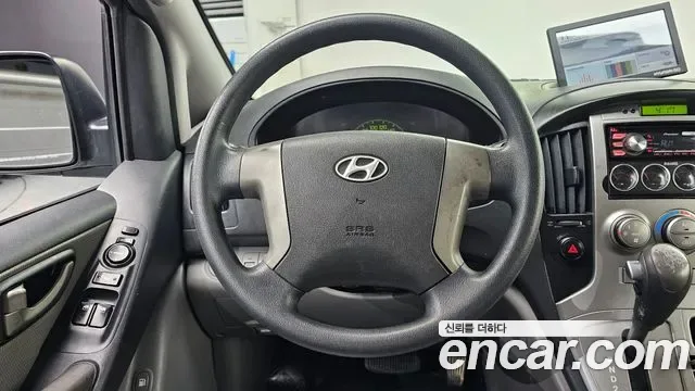 Hyundai Starex Grand Starex, 2010 — фото 13