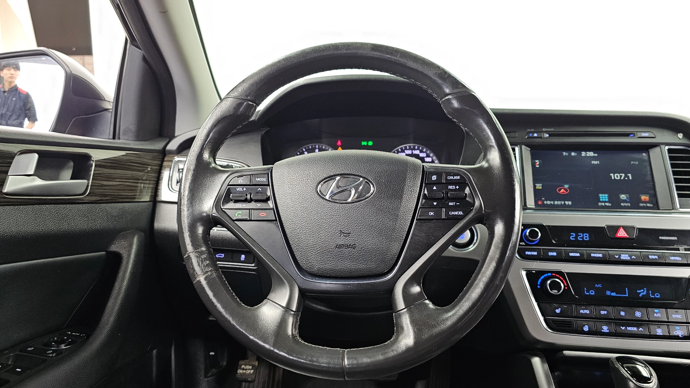 Hyundai Sonata LF Sonata, 2014 — фото 13