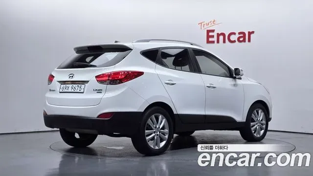 Hyundai Tucson ix, 2010 — фото 2