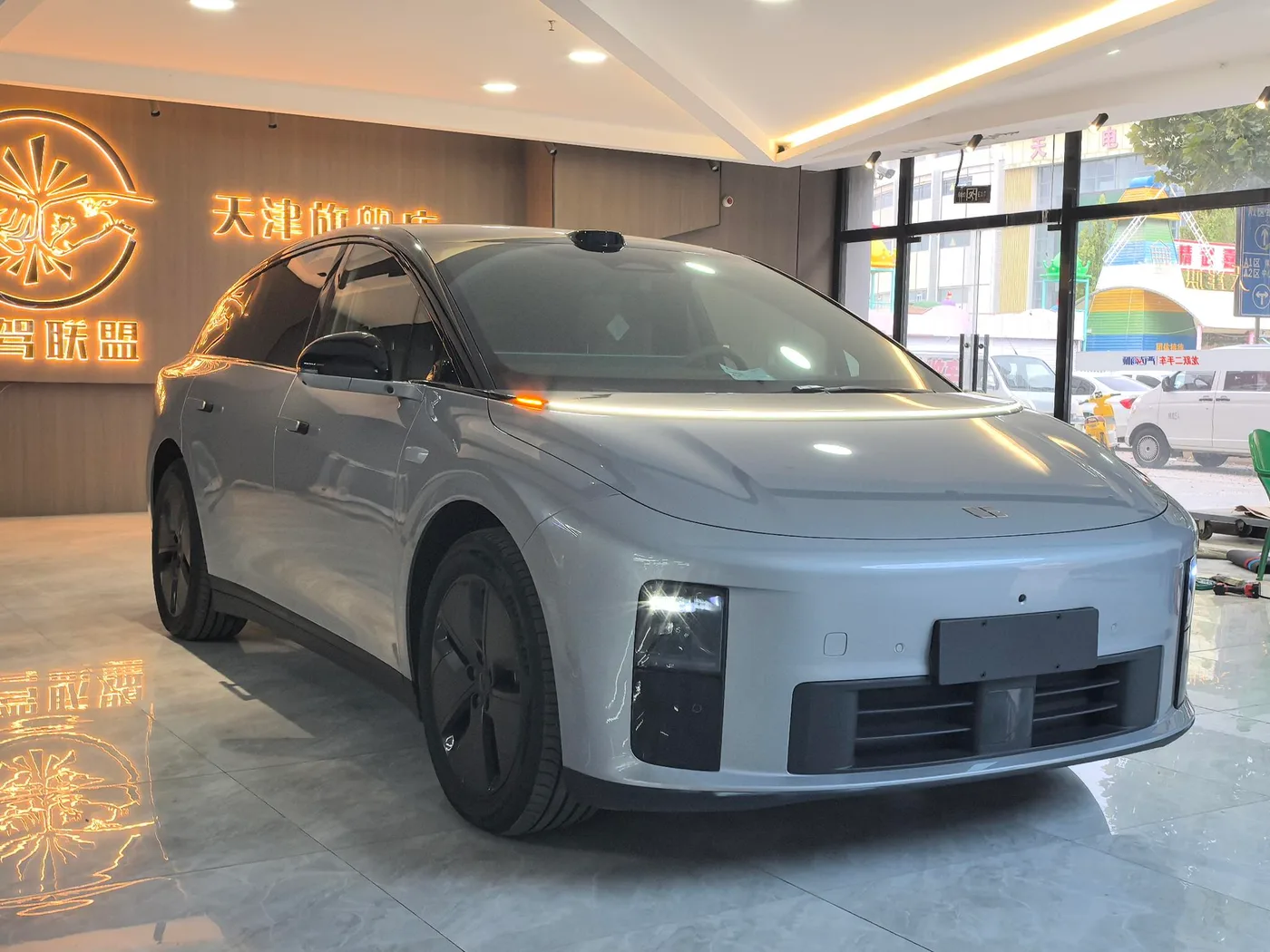 Li Auto ideal i6, 2025 — фото 3