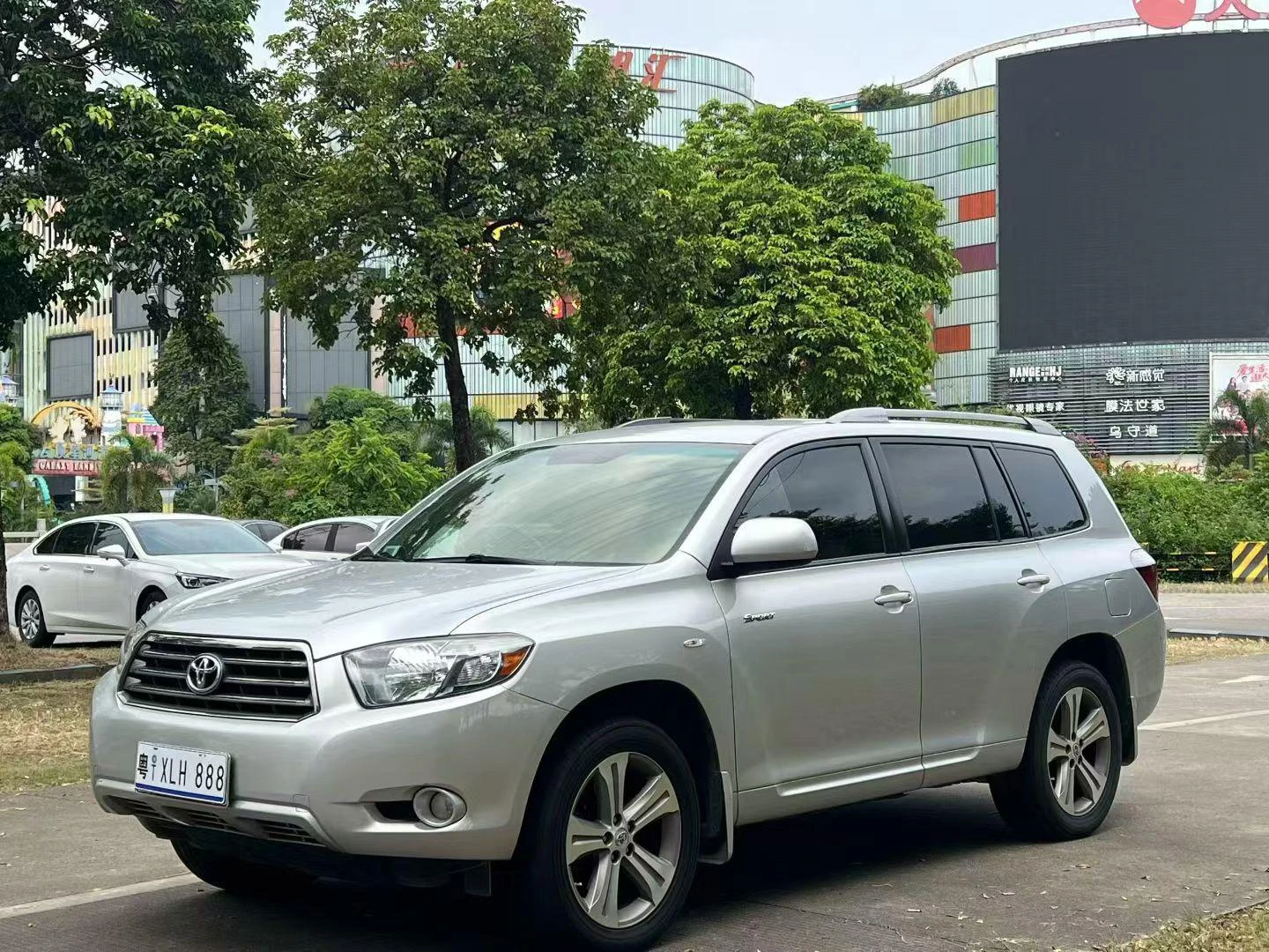 Toyota Highlander (imported)