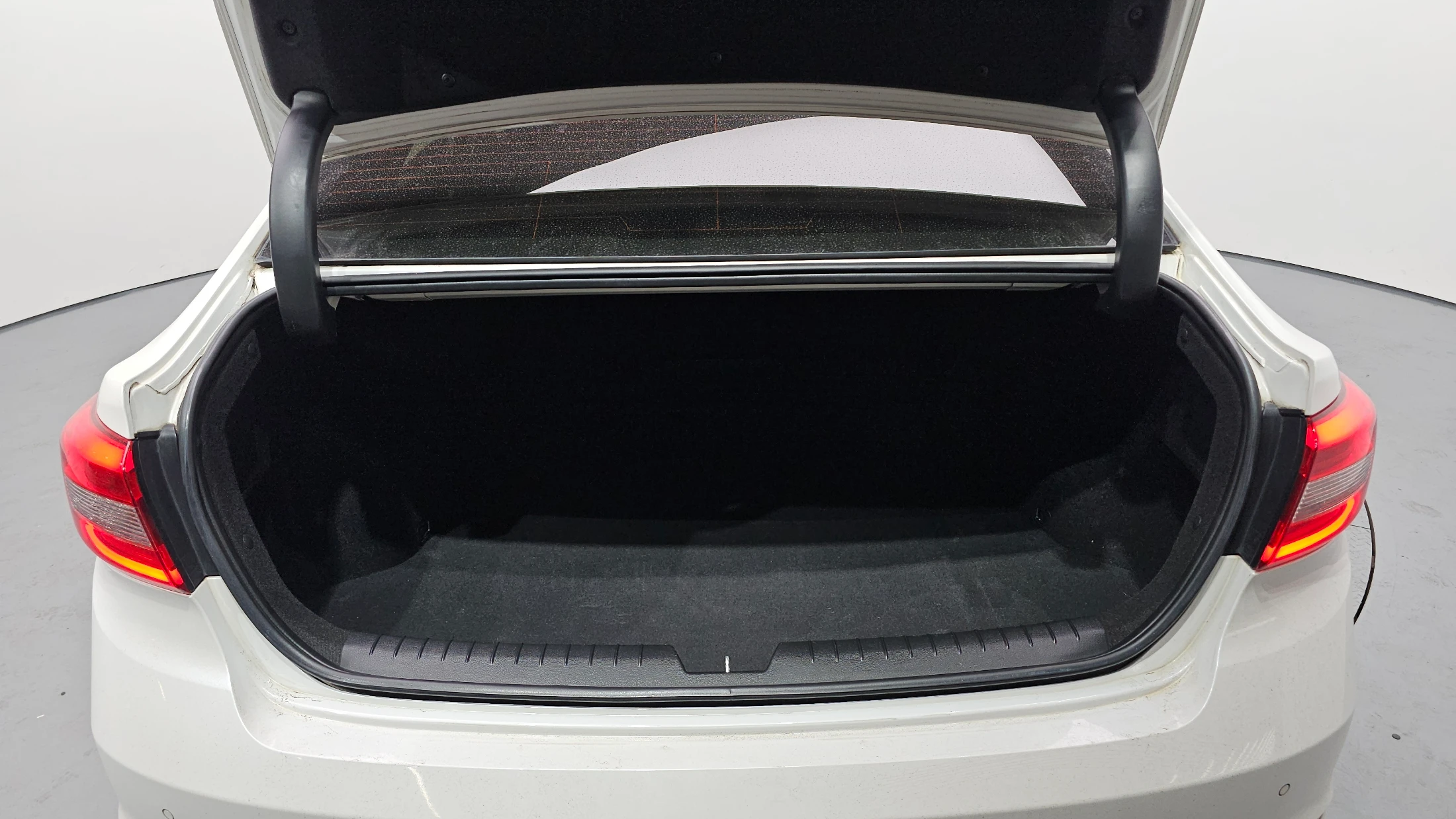 Hyundai Sonata LF Sonata, 2014 — фото 20