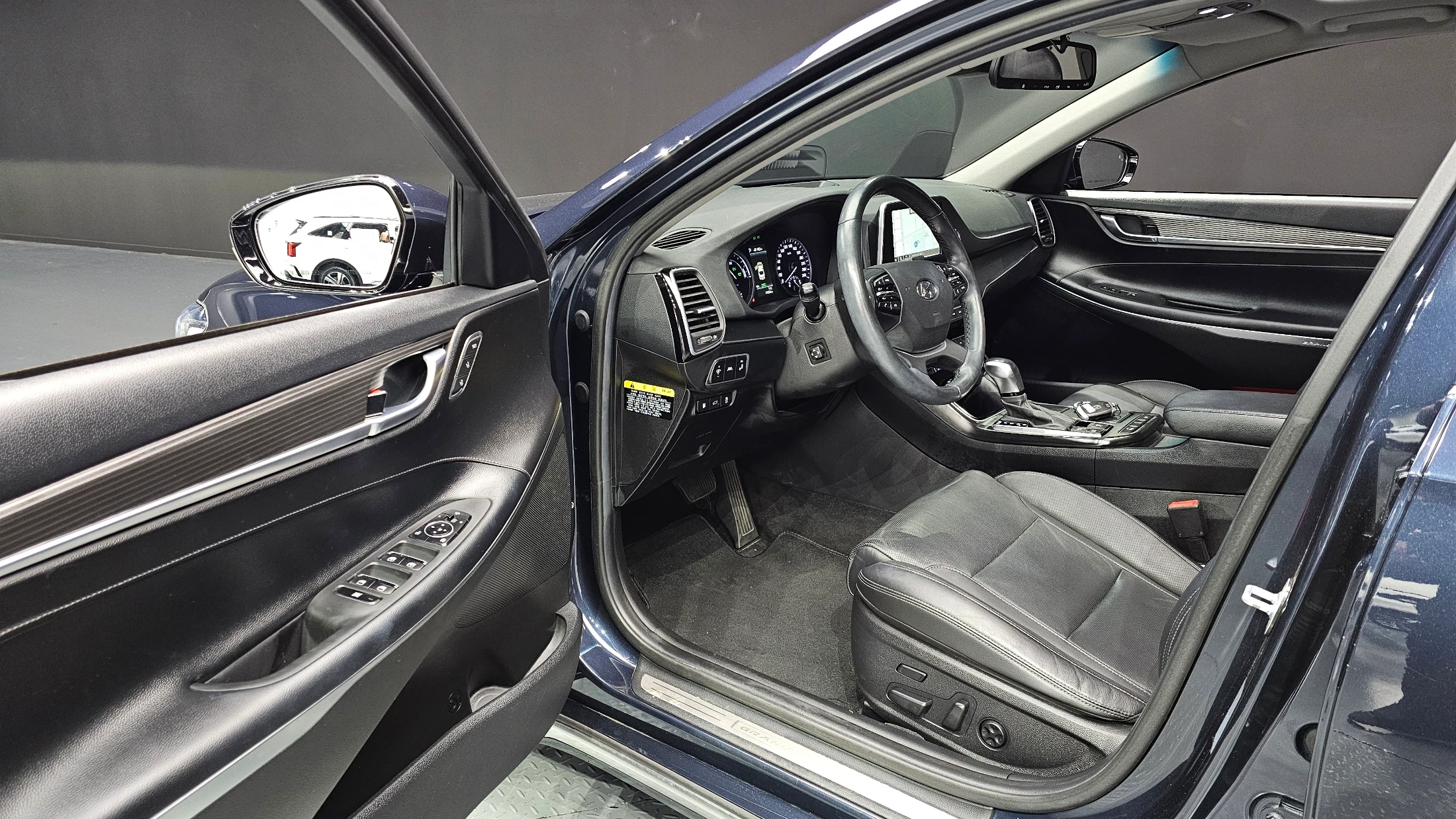 Hyundai Grandeur Ig Hybrid, 2018 — фото 11